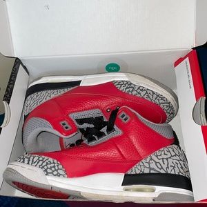 Air Jordan 3 cements